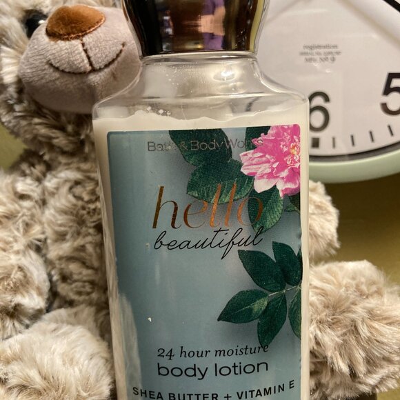 HELLO BEAUTIFUL BODY LOTION - Picture 2 of 3